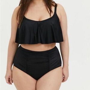 Torrid straight flounce bikini top and high rise ruched black swimsuit bottoms